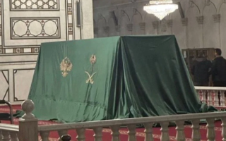 Saudi Gift in Damascus: Kaaba Cover Sparks Controversy