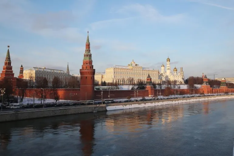 Kremlin Avoids Comment on Syria's Compensation Claims